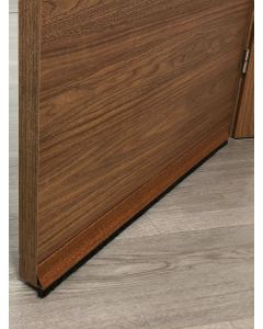 Burlete bajo puerta adhesivo cepillo 094cm pvc sapeli burcasa 127300
