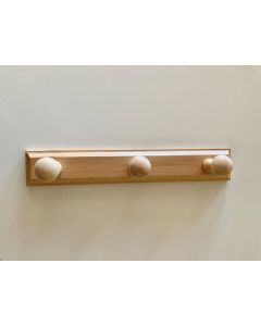 Colgador pared atornillar 3 ganchos lacada madera natural herdasa
