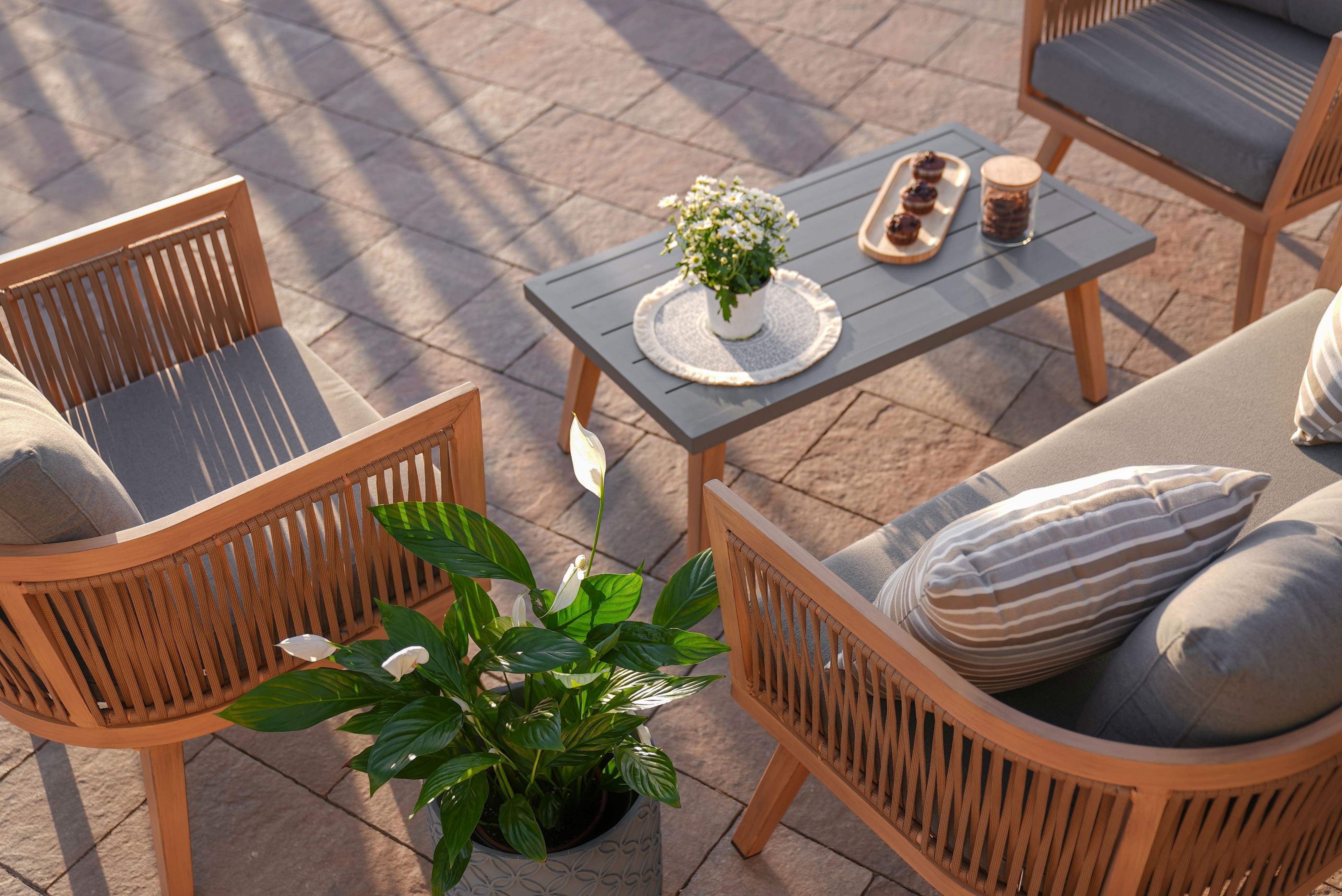 Muebles de jardín: mejores materiales para exterior y cómo cuidarlos